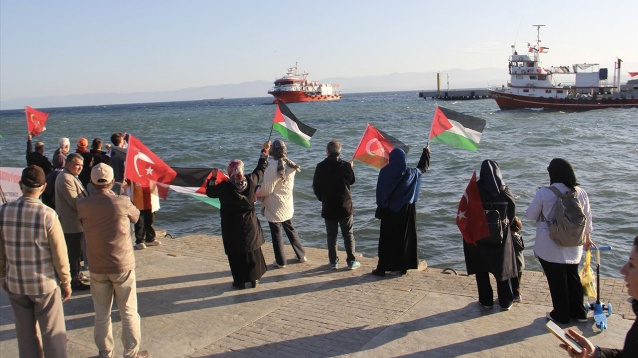 Sinop'ta balıkçılar Küresel Sumud Filosu'na destek için Karadeniz'e açıldı
