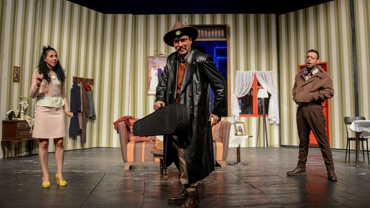 Sivas Devlet Tiyatrosu yeni sezonu 'Berlin Berlin' ile açıyor