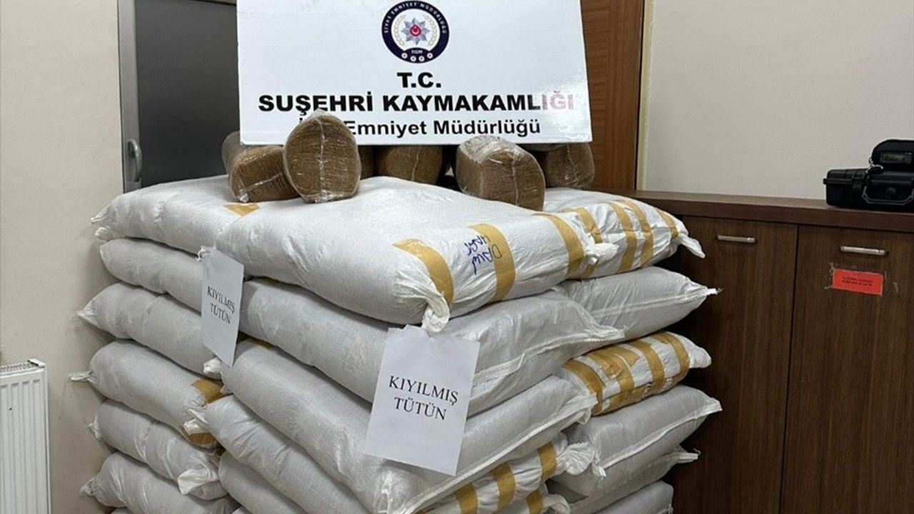 Sivas'ta D-100 uygulamasında 900 kilogram kaçak tütün ele geçirildi, 2 şüpheli gözaltında