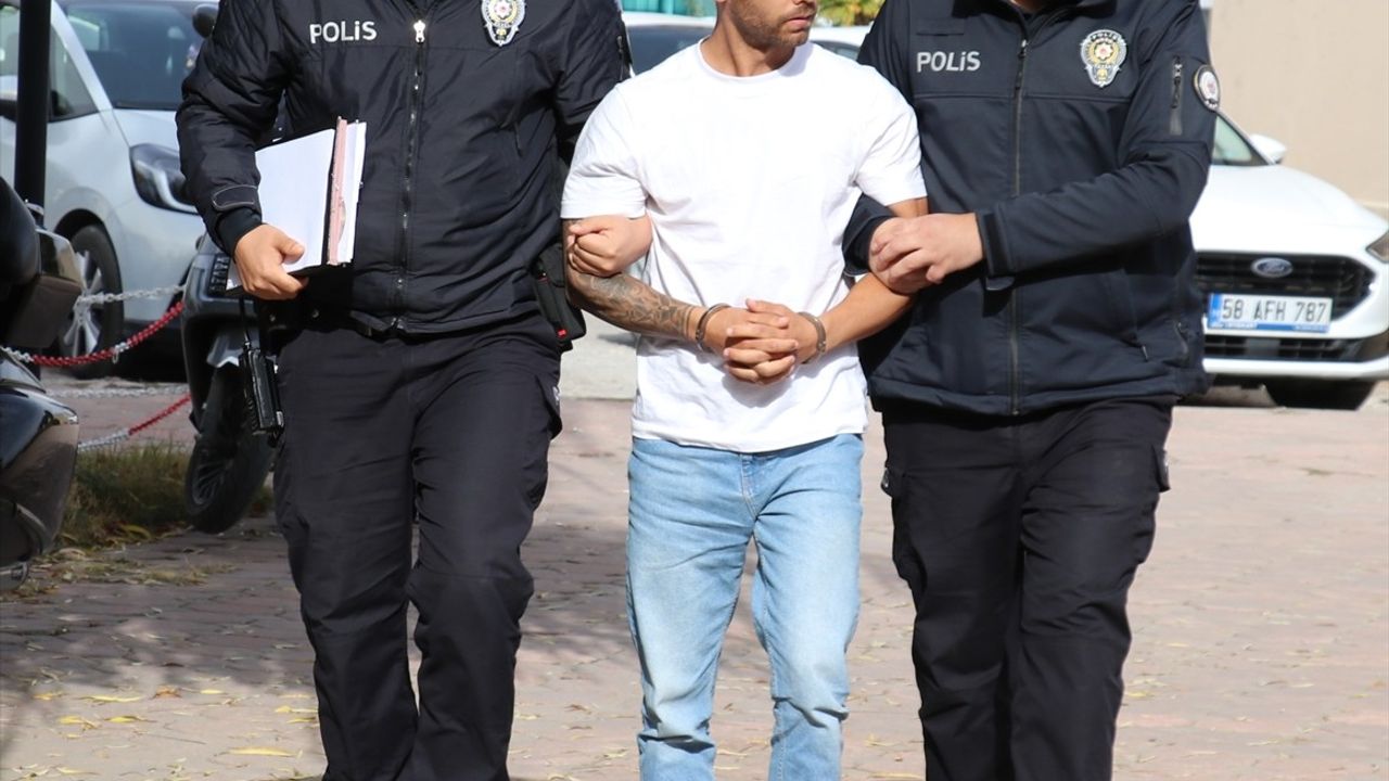 Sivas'ta şehit babasıyla tartışan halk otobüsü şoförü M.B. gözaltına alındı