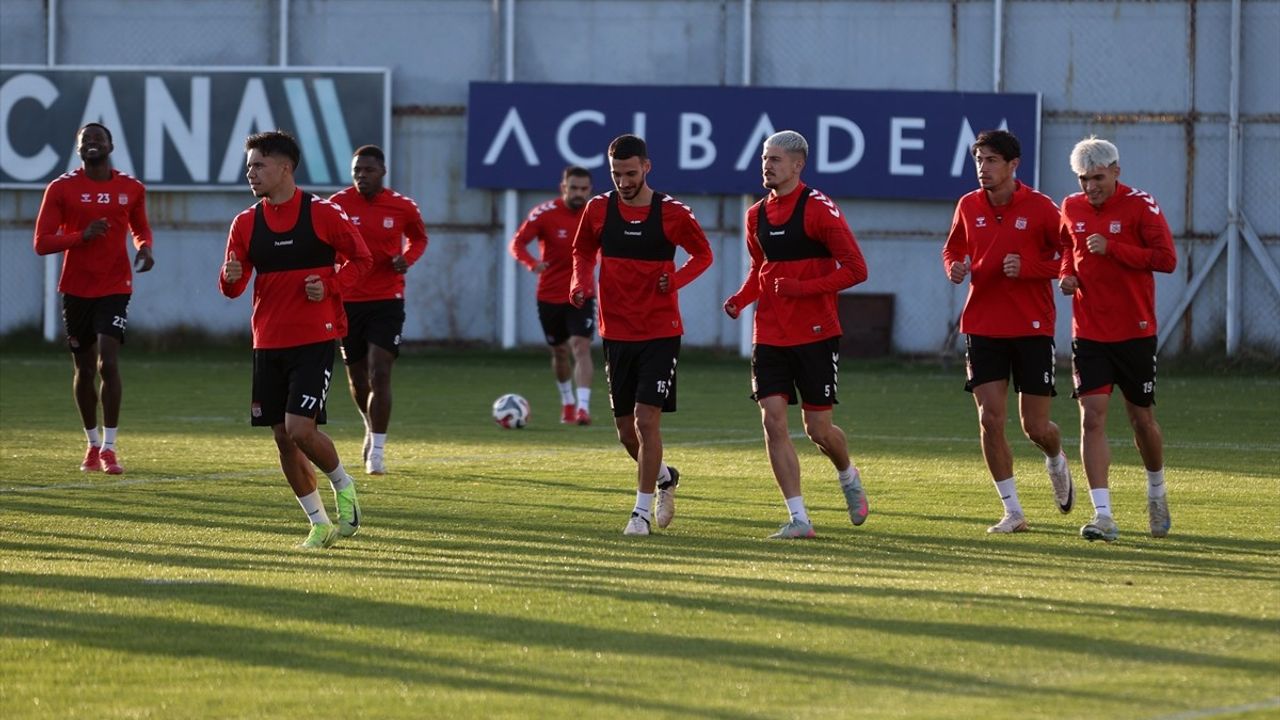 Sivasspor Teknik Direktörü Osman Zeki Korkmaz: İstifa gündemimizde yok