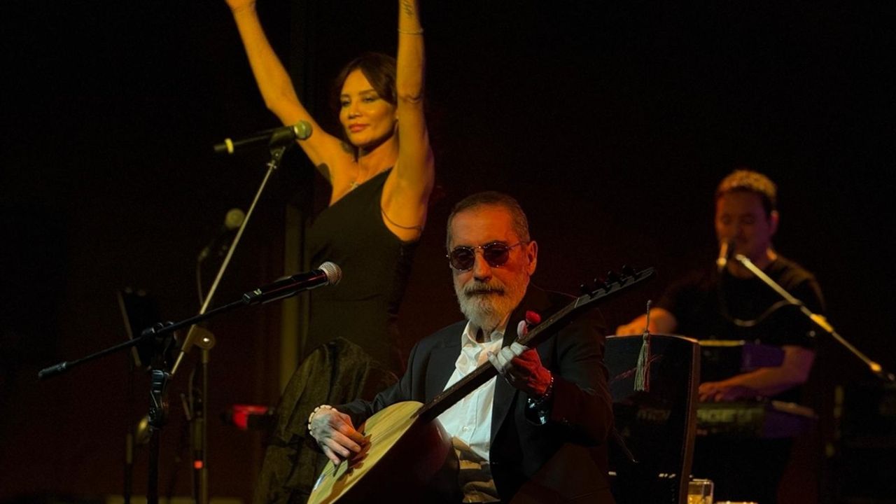 Soner Olgun, 63'üncü Uluslararası Bursa Festivali'nde AKKM'de sahne aldı