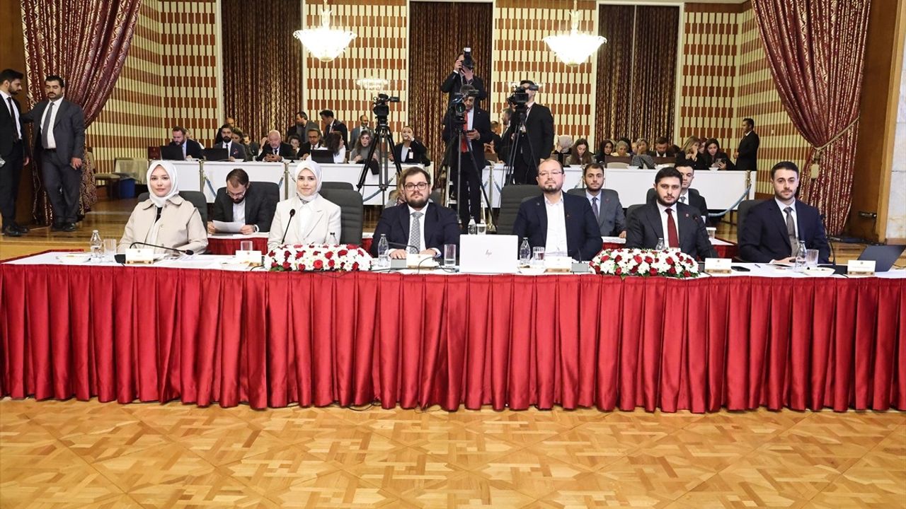 TBMM'de Milli Dayanışma, Kardeşlik ve Demokrasi Komisyonu Toplandı: Gençlik, Diyalog ve 'Terörsüz Türkiye' Vurgusu