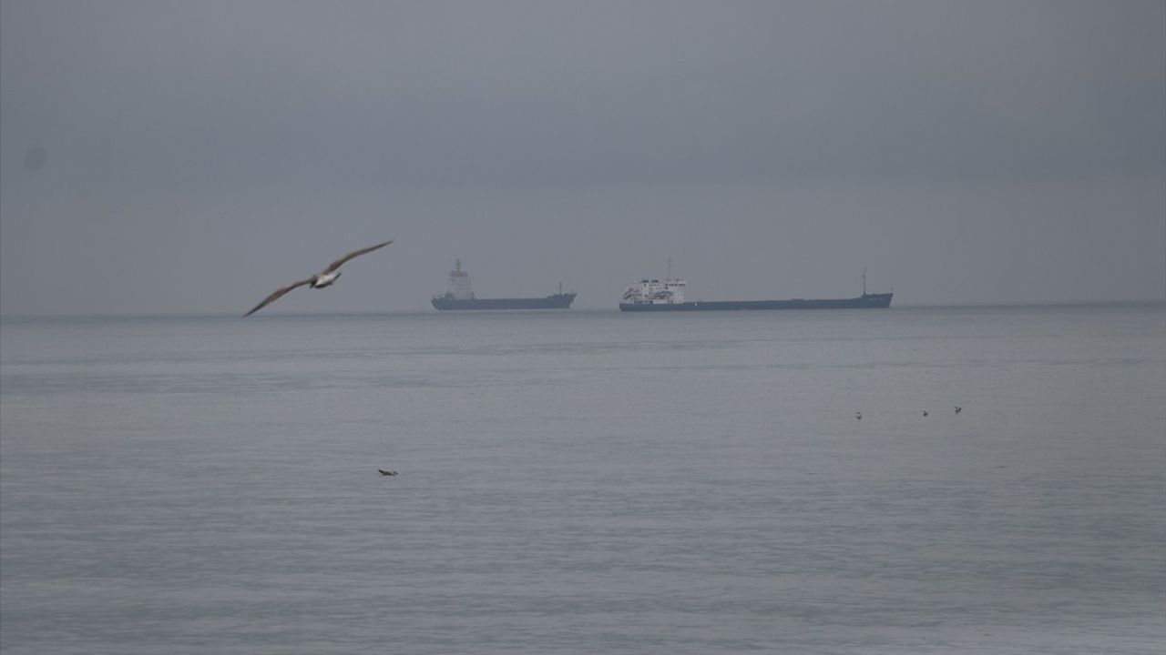 Tekirdağ'da deniz ulaşımı poyrazın zayıflamasıyla normale döndü
