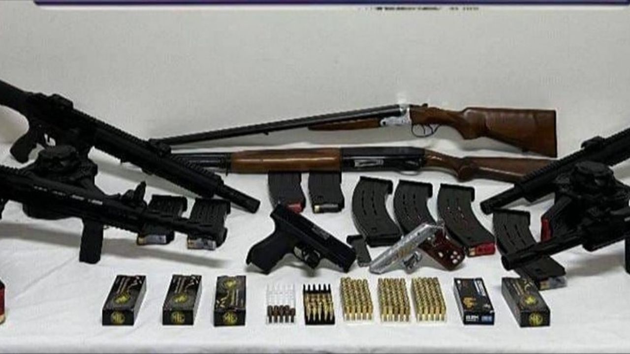 Tekirdağ Ergene'de ruhsatsız 8 silah ele geçirildi, 2 şüpheli tutuklandı