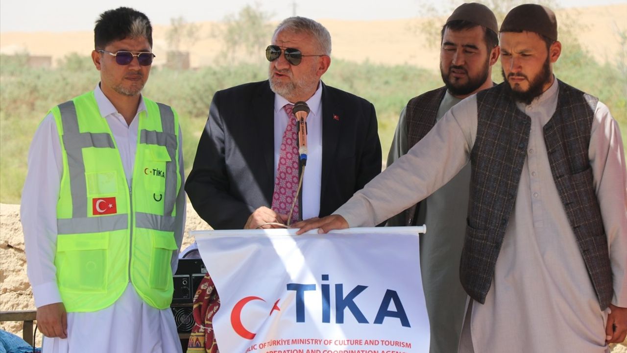 TİKA, Faryab'ın Serbend Çeker Köyüne 100 Aile İçin Güneş Enerjili Su Kuyusu Açtı