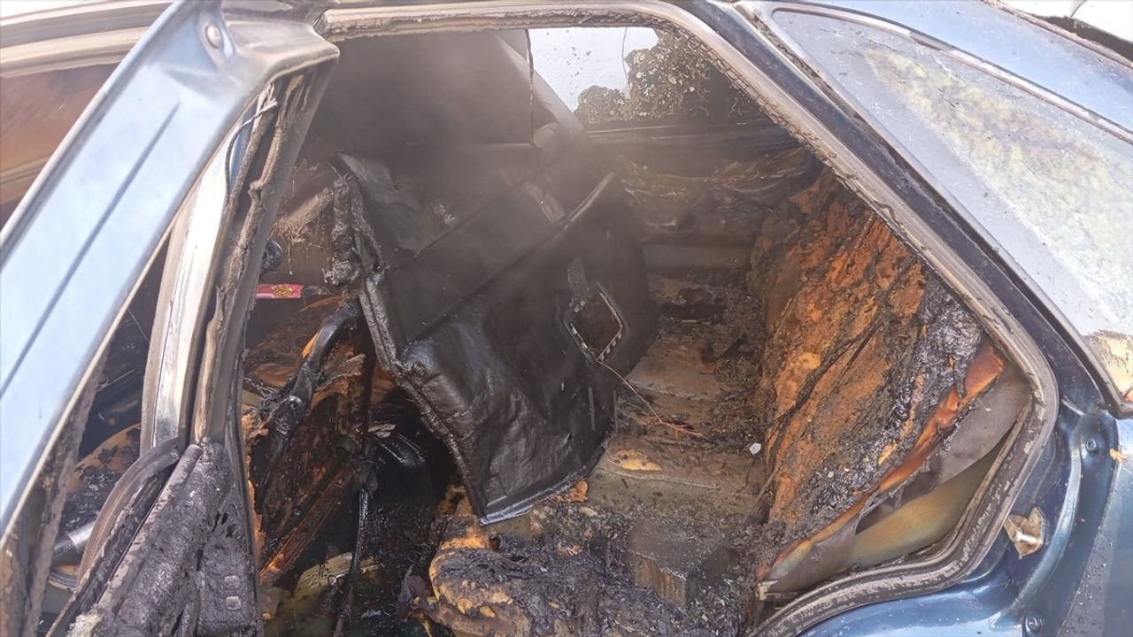 Tokat Erbaa'da tartıştığı kişinin aracını benzin dökerek yakan şüpheli gözaltına alındı