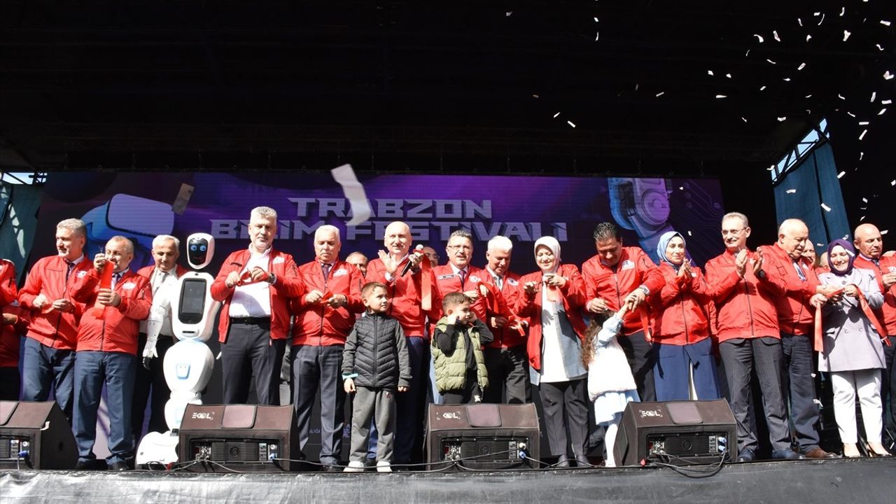 Trabzon Bilim Festivali başladı: Gençlerin bilim heyecanı Özdemir Bayraktar Bilim Merkezi'nde