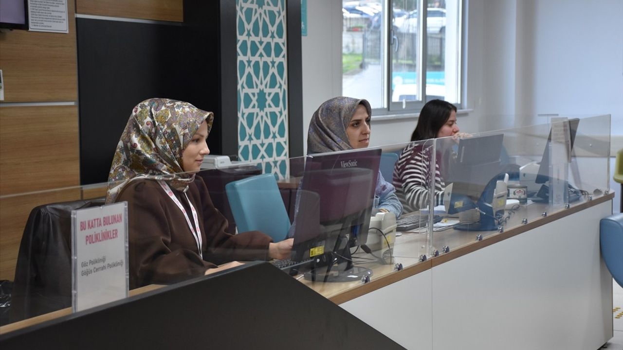 Trabzonlu Sevilay Buğaz, Erken Teşhisle İki Kez Yakalandığı Meme Kanserini Yenerek Hastanede Göreve Başladı