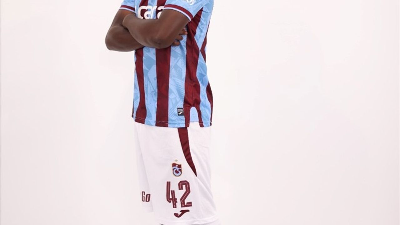 Trabzonspor'un genç ismi Oulai: "Şampiyonluğu Trabzonspor ile yaşamak istiyorum"