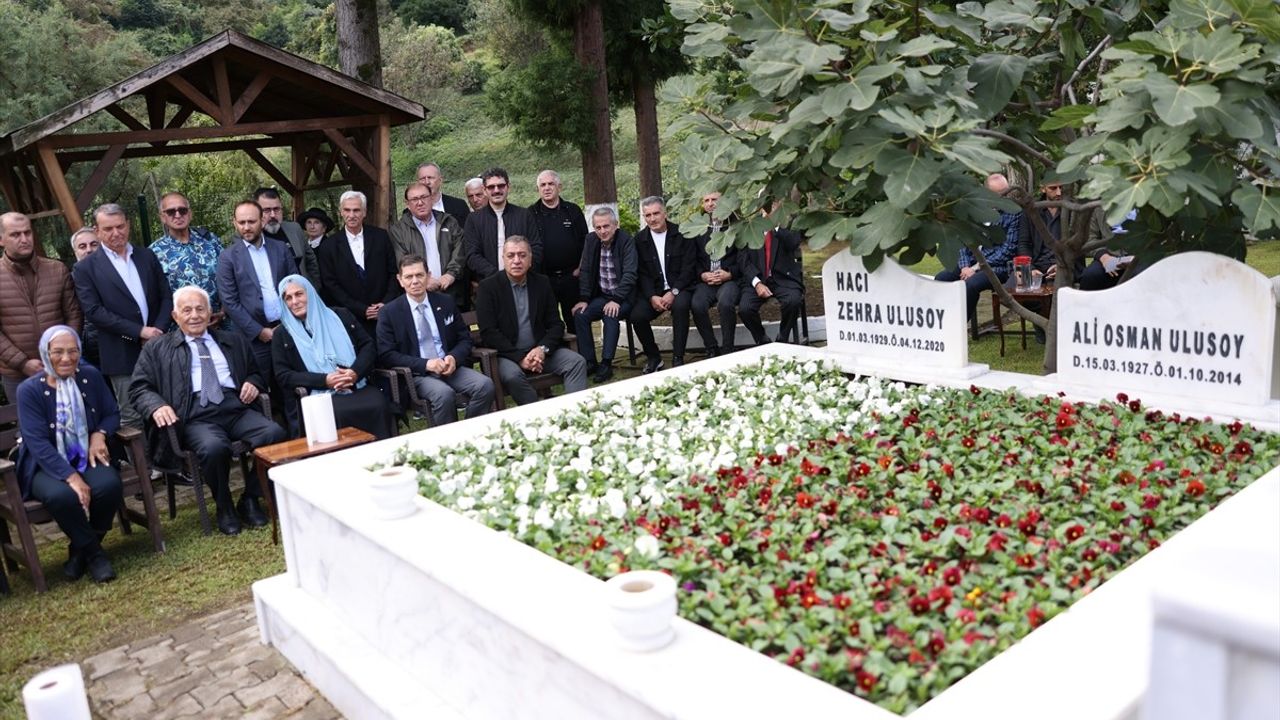 Trabzonspor'un Kurucu Başkanı Ali Osman Ulusoy, Vefatının 11. Yılında Kabri Başında Anıldı