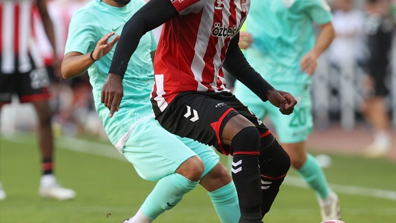 Trendyol 1. Lig 9. Hafta: Özbelsan Sivasspor ile Serikspor 0-0 berabere kaldı