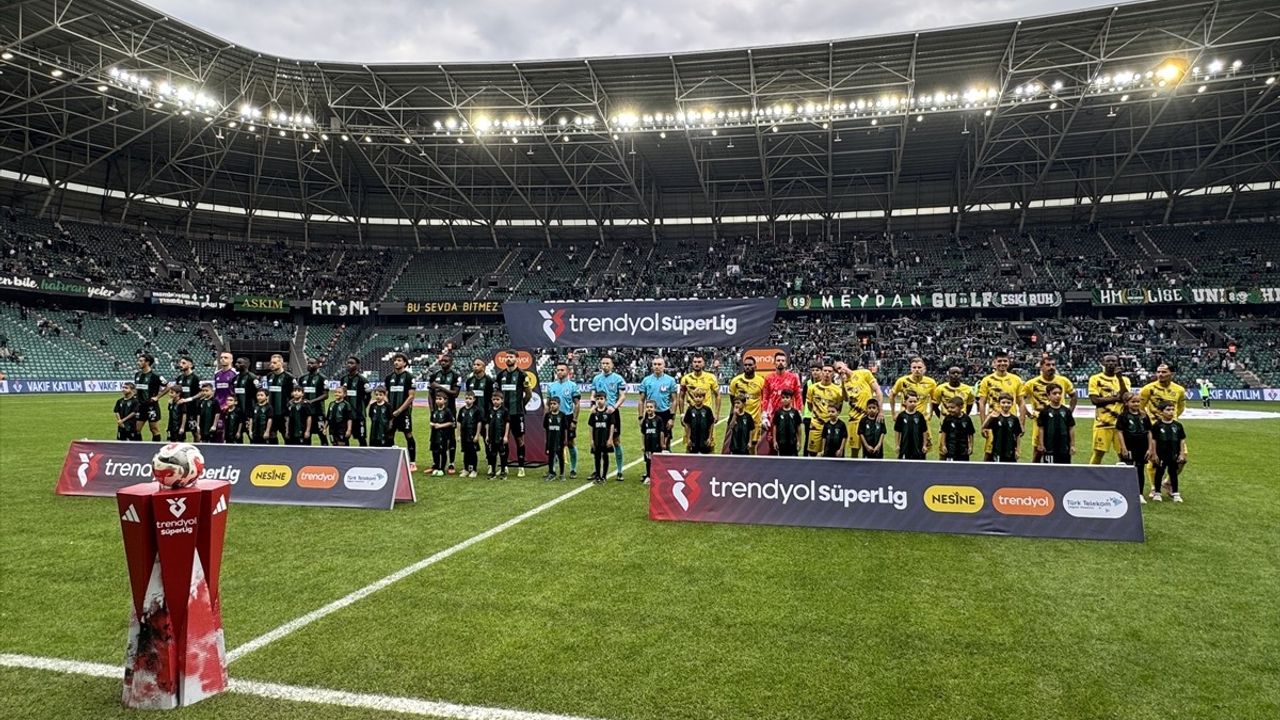 Trendyol Süper Lig 8. Hafta: Kocaelispor - ikas Eyüpspor İlk Yarı 0-0