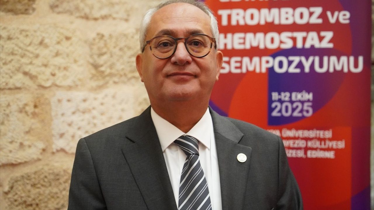 Tromboz ve damar tıkanıklıkları yaşamı tehdit ediyor: Prof. Dr. Ahmet Muzaffer Demir'in uyarıları