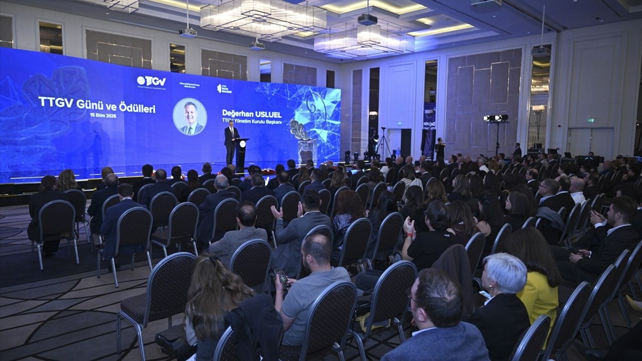 TTGV Günü ve Ödülleri: Güdümlü Projeler ile teknoloji projelerinde müşteri riskinin üstlenilmesi