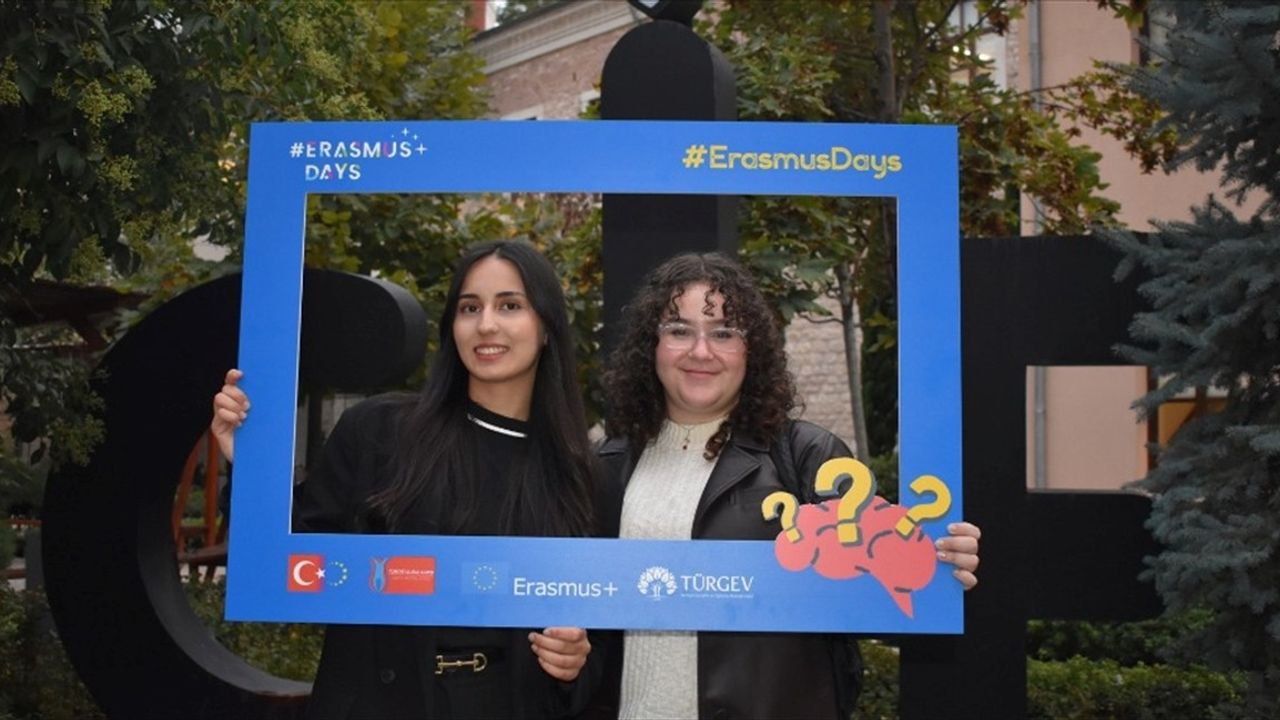 TÜRGEV, Fatih’te 'Erasmus+ Days' ile Gençlere Uluslararası Eğitim ve Gönüllülük Fırsatlarını Tanıttı