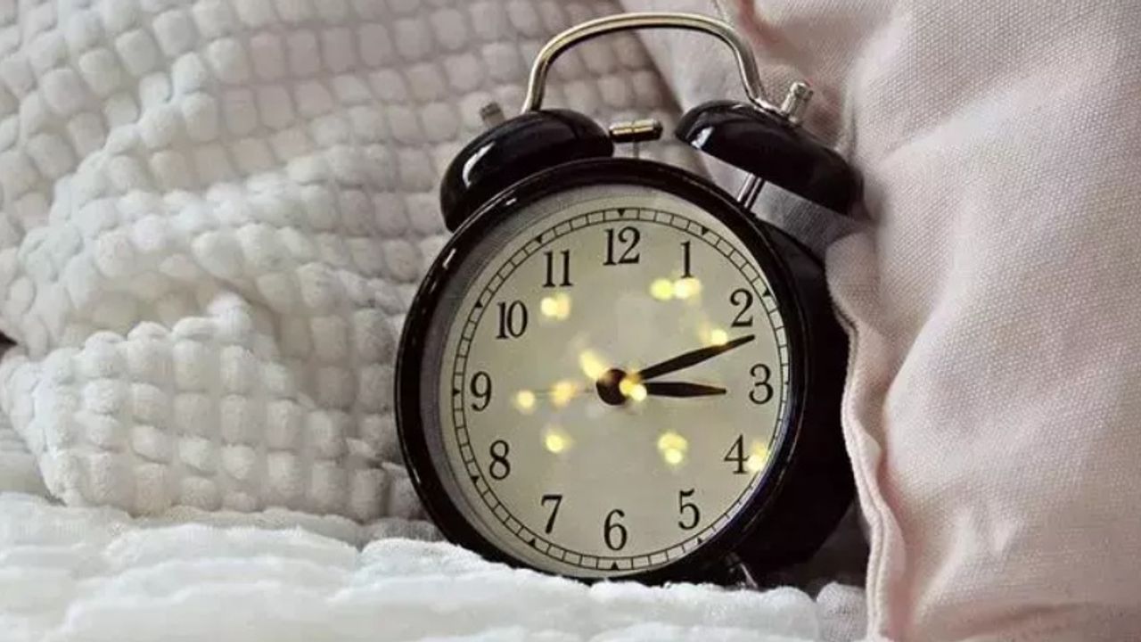 Türkiye 2025'te Saat Uygulaması: Kış Saati Geri Alınacak mı?