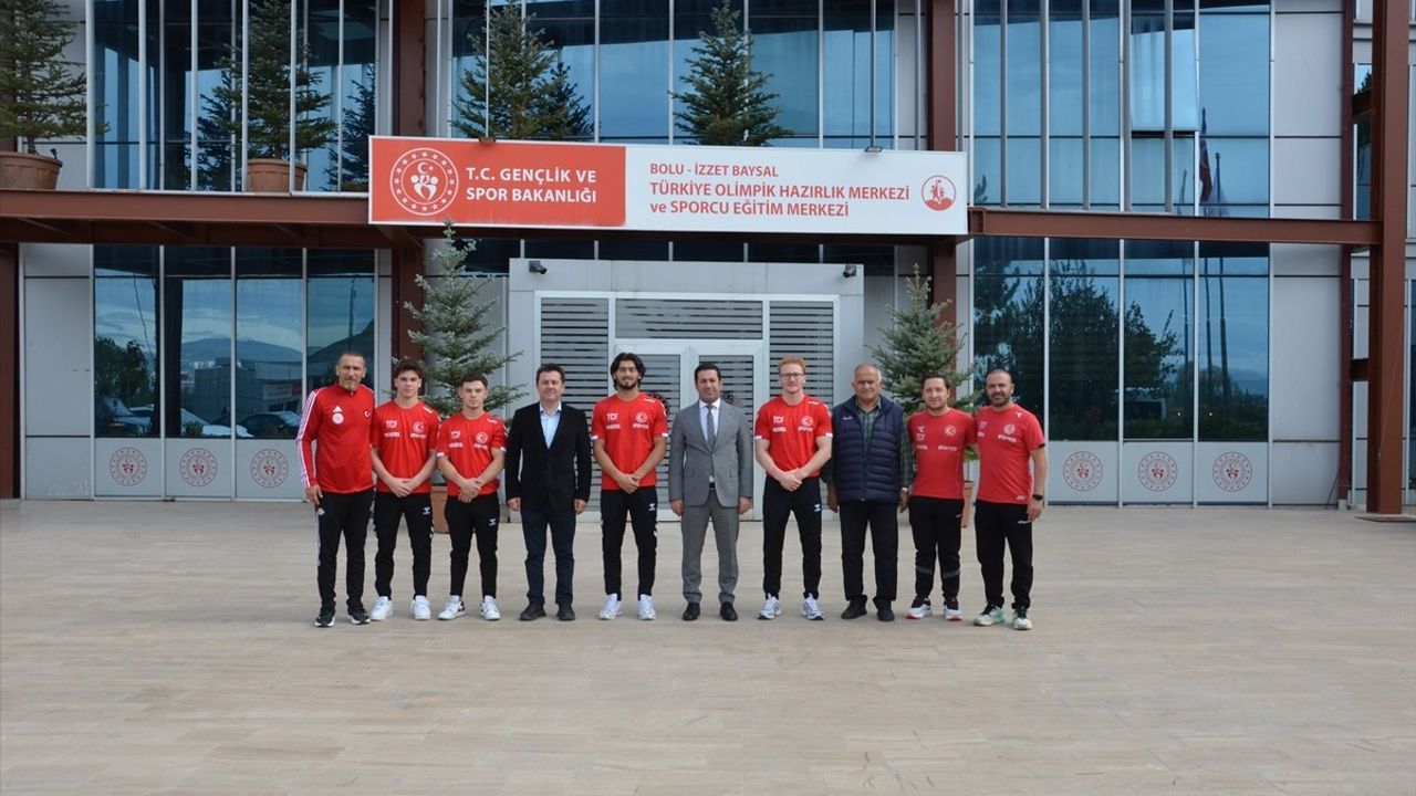 Türkiye Cimnastik Federasyonu Başkanı Suat Çelen, Bolu'daki Dünya Şampiyonası kampını ziyaret etti