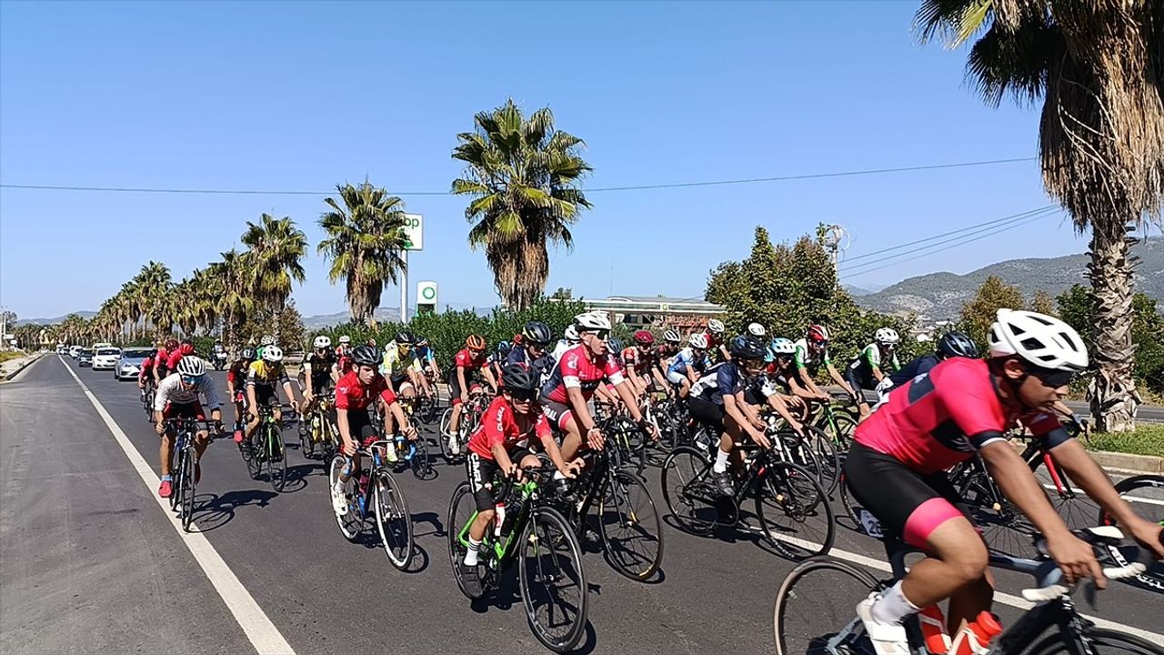 Türkiye Kupası 7. Etap Puanlı Yol Yarışları Alanya'da başladı