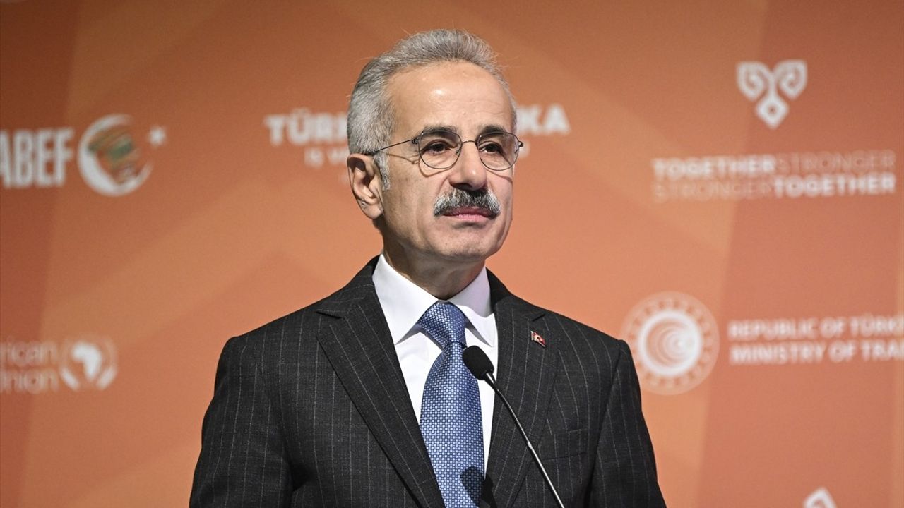 Ulaştırma Bakanı Uraloğlu TABEF'de: 23 Yılda Havacılığa Yaklaşık 25 Milyar Dolar Yatırım