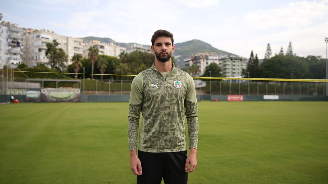 Ümit Akdağ: Lucescu’nun Romanya Milli Takımı daveti özel bir duygu