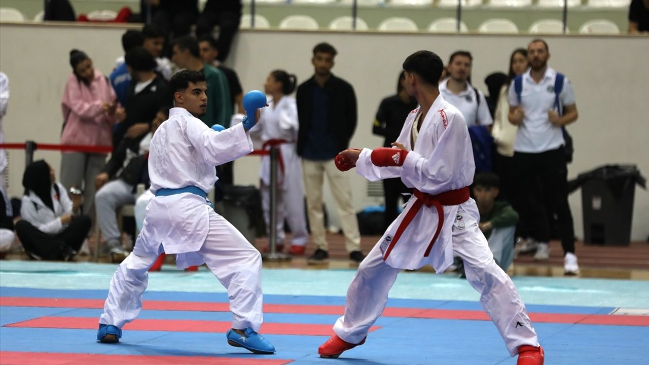 Ümit, Genç ve 21 Yaş Altı Türkiye Karate Şampiyonası Elazığ'da sona erdi