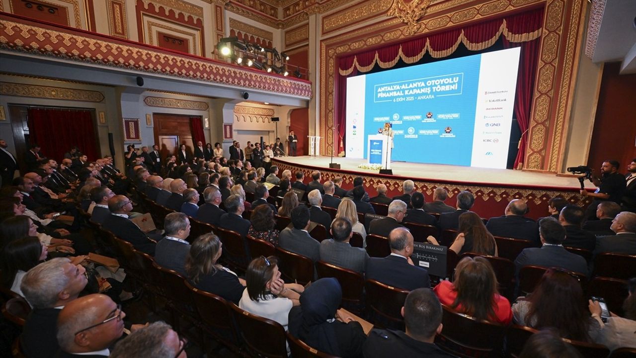 Uraloğlu: Antalya-Alanya Otoyolu ile Yolculuk 36 Dakikaya İnecek, Yıllık 17,7 Milyar TL Tasarruf Sağlanacak