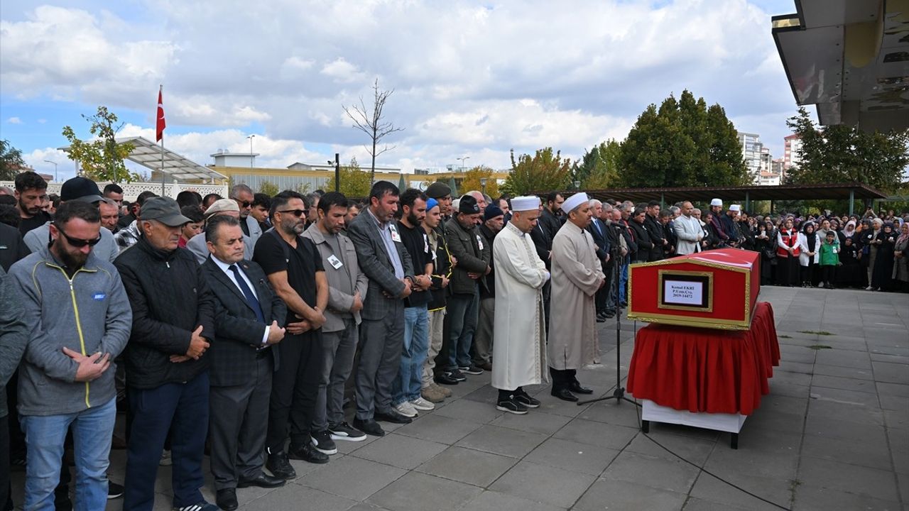 Uzman Çavuş Kemal Ekri'nin cenazesi Ankara'da toprağa verildi