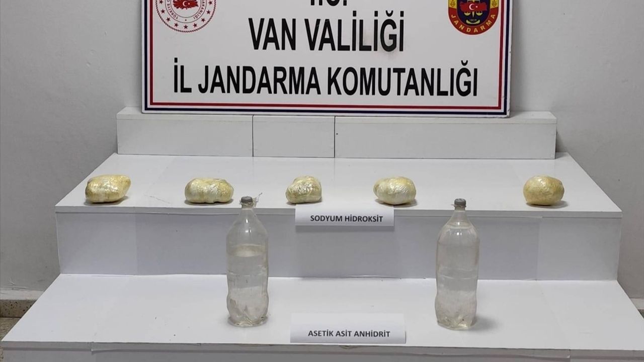 Van Başkale’de Asetik Asit Anhidrit ve Sodyum Hidroksit Ele Geçirildi: Bir Şüpheli Gözaltında