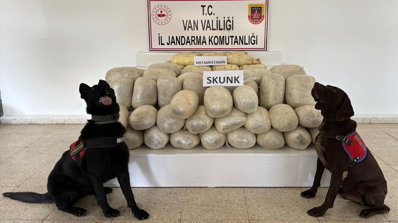 Van Başkale'de Operasyon: 106,8 Kilogram Uyuşturucu Ele Geçirildi, Bir Şüpheli Gözaltında