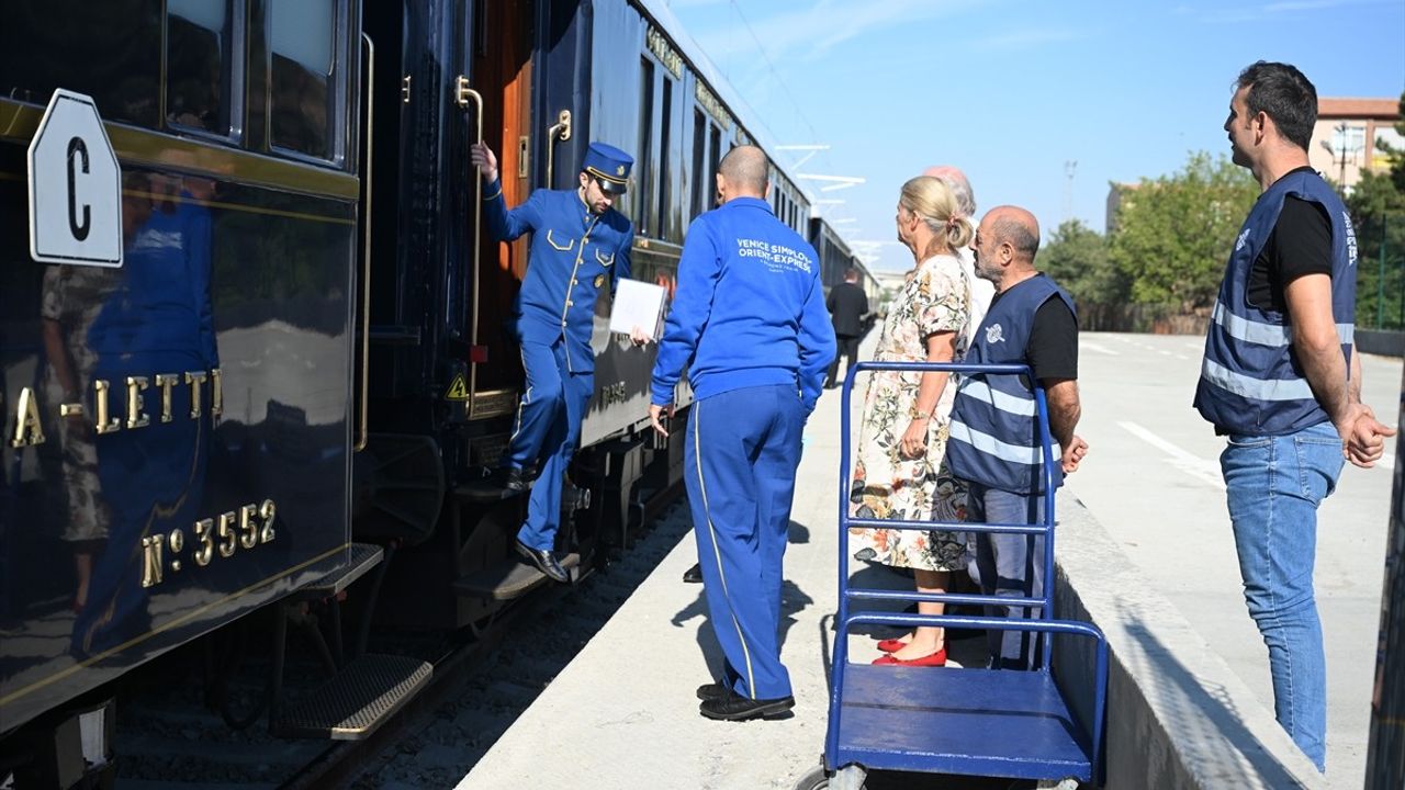 Venice Simplon Orient Express, yılın ikinci seferiyle Türkiye'ye giriş yaptı