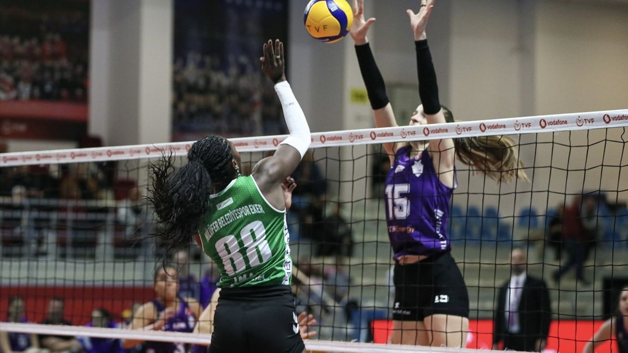 Vodafone Sultanlar Ligi 4. Hafta: Zeren Spor, Nilüfer Belediyespor'u Deplasmanda 3-0 Yendi