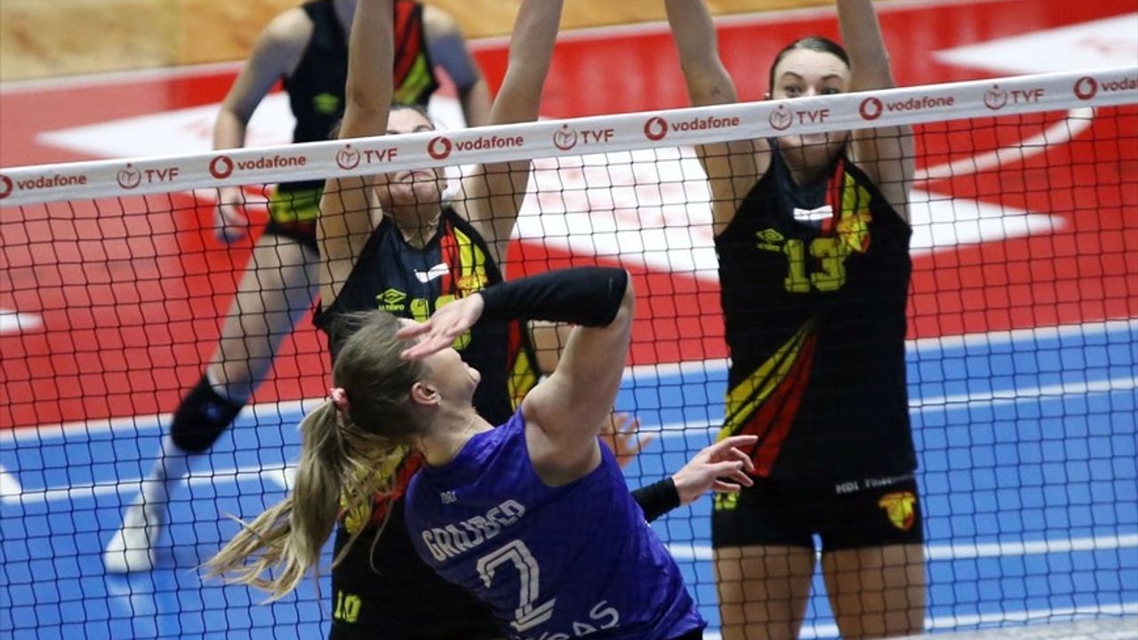 Vodafone Sultanlar Ligi: Göztepe, Aydın Büyükşehir Belediyespor'u deplasmanda 3-0 yendi