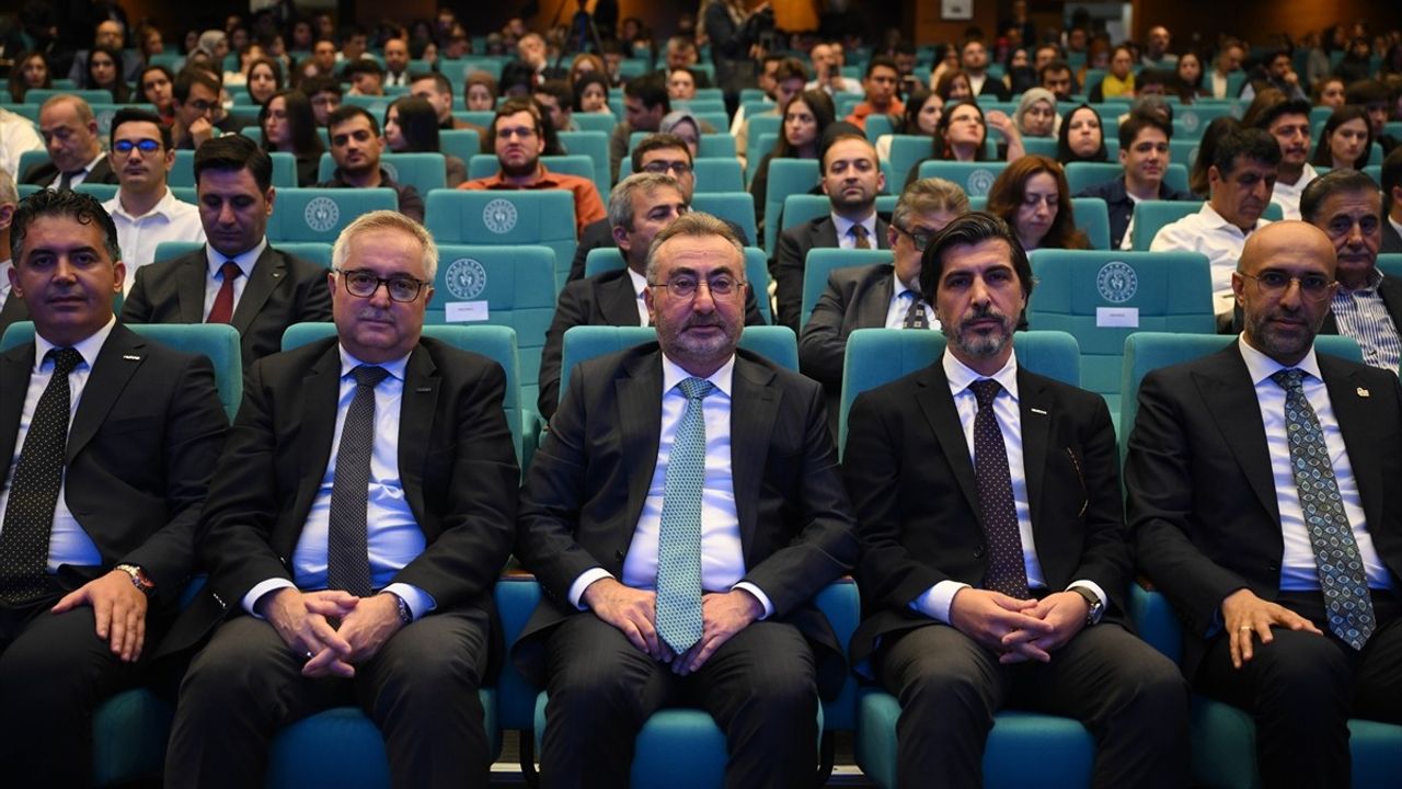 Yapay Zeka Zirvesi 2025 Ankara'da düzenlendi: Gençlik, veri ve strateji vurgusu