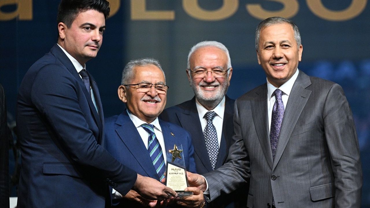 Yerlikaya Kayseri'de: 'Gazze’de süregelen soykırım lanetleniyor'; yardım, tahliye ve güvenlik raporu