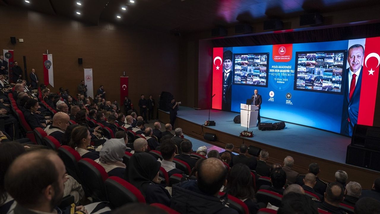 Yerlikaya: Polis Akademisi 2025-2026 Eğitim Yılında Önleyici, Veri Odaklı Polisliğe Odaklanacak
