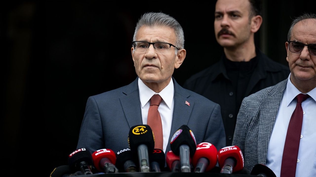 YSK, CHP 39. Olağan İstanbul İl Kongresi'nin durdurulması talebini reddetti