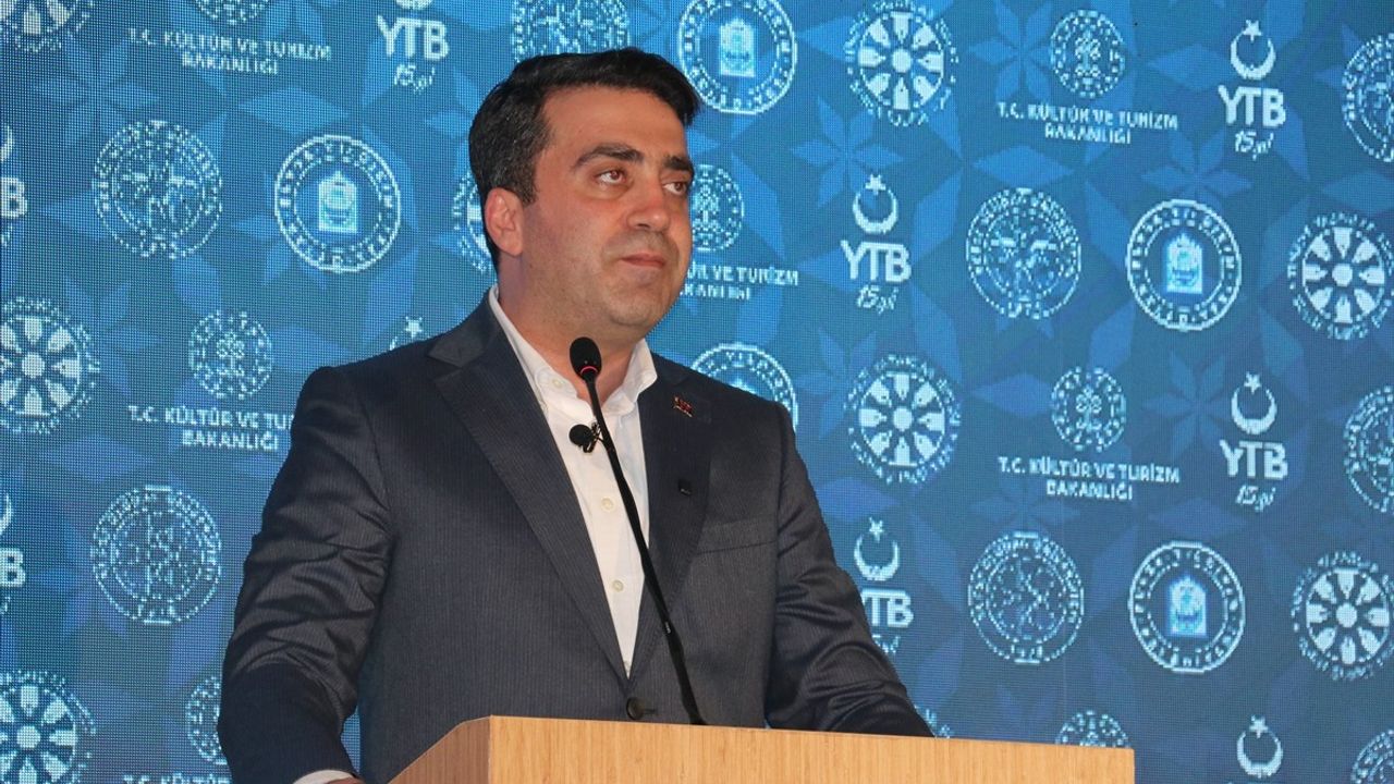 YTB 'Bir Dünya Edebiyat Ödülleri' ödülleri Bursa'da sahiplerini buldu