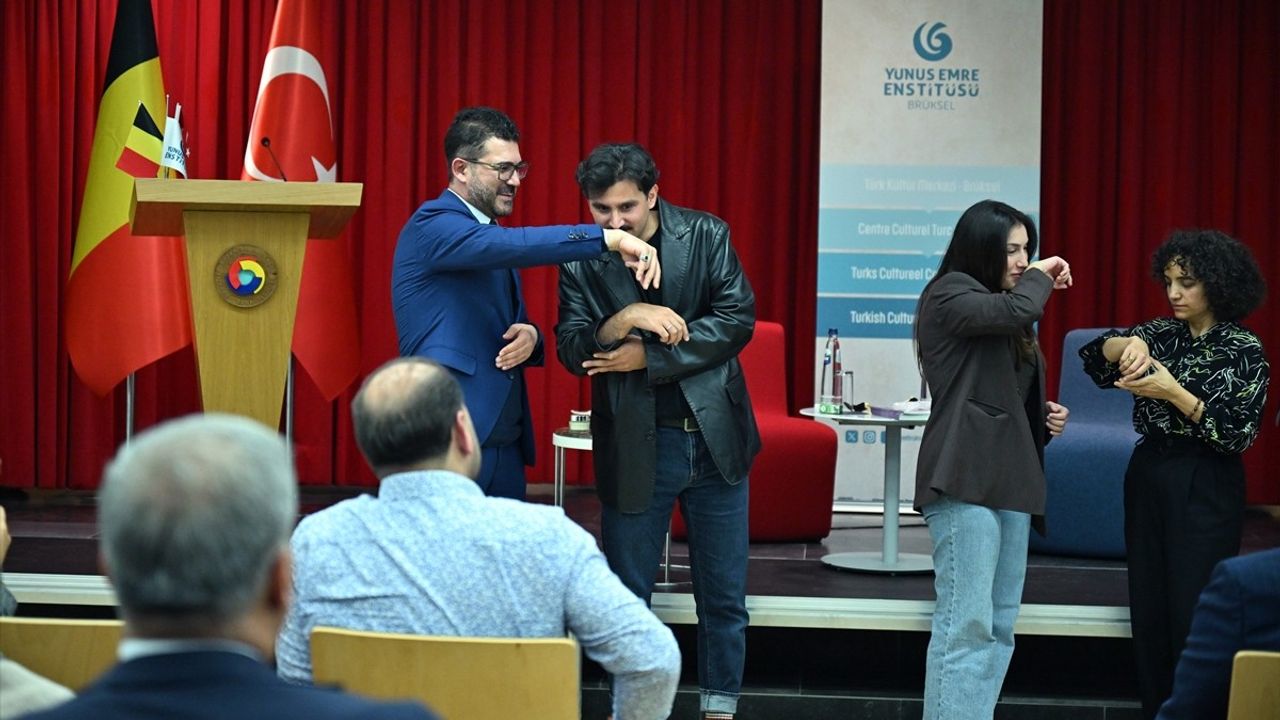 Yunus Emre Enstitüsü Brüksel'de 'Antik Çağdan Günümüze Parfümün Yolculuğu' etkinliğini düzenledi