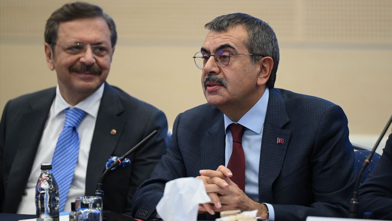 Yusuf Tekin: İnsan haklarını odağa alan eğitim felsefesini tüm dünyaya göstermek istiyoruz