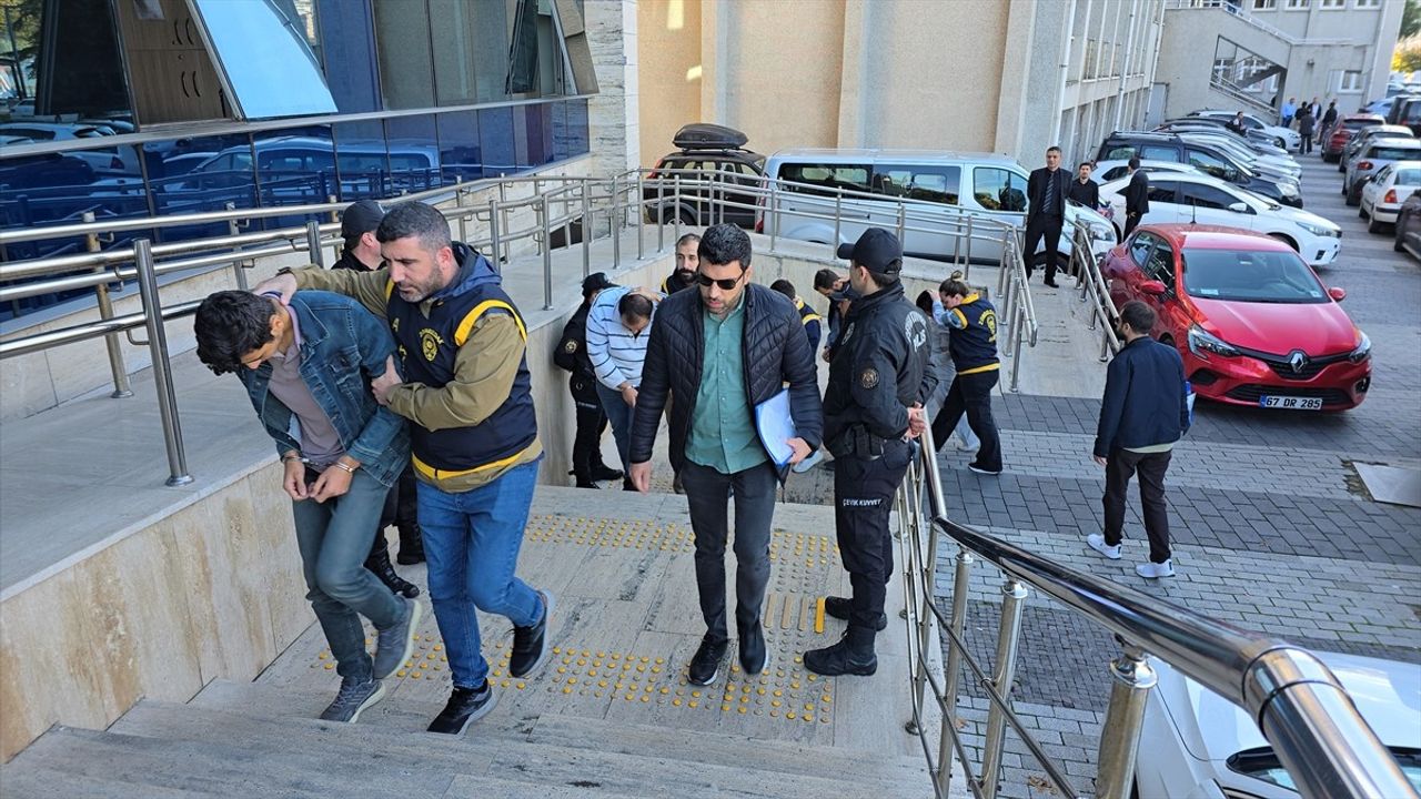 Zonguldak'ta Emekli Madencinin Dolandırılması: 5 Şüpheli Tutuklandı