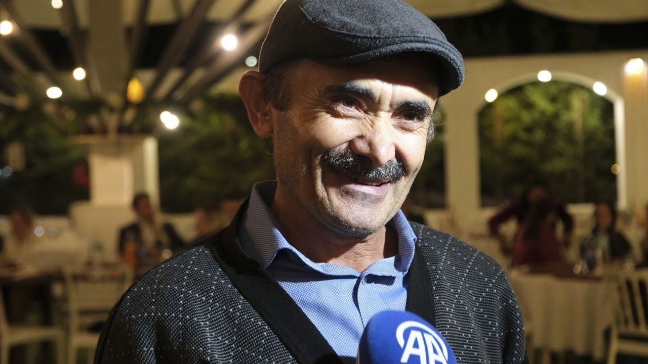 Zurnacı Baba ile Davulcu Kızı: Düğünlerin Aranan İkilisi