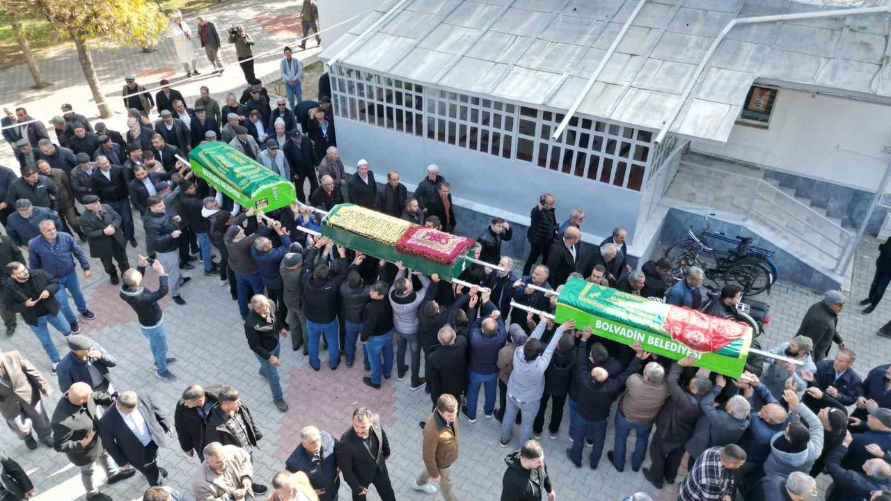 12 Kasım'da İstanbul'da yemekten zehirlenme iddiası: Anne ve iki çocuğu hayatını kaybetti