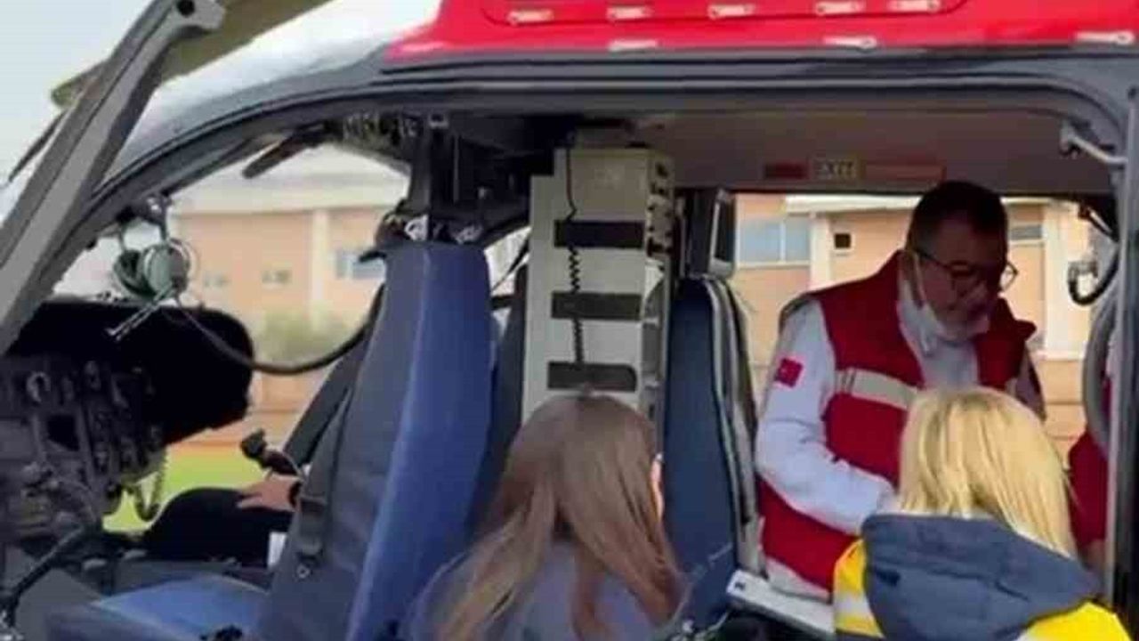 7 yaşındaki epilepsi hastası E.C., 112 helikopter ambulansla Mersin'e sevk edildi
