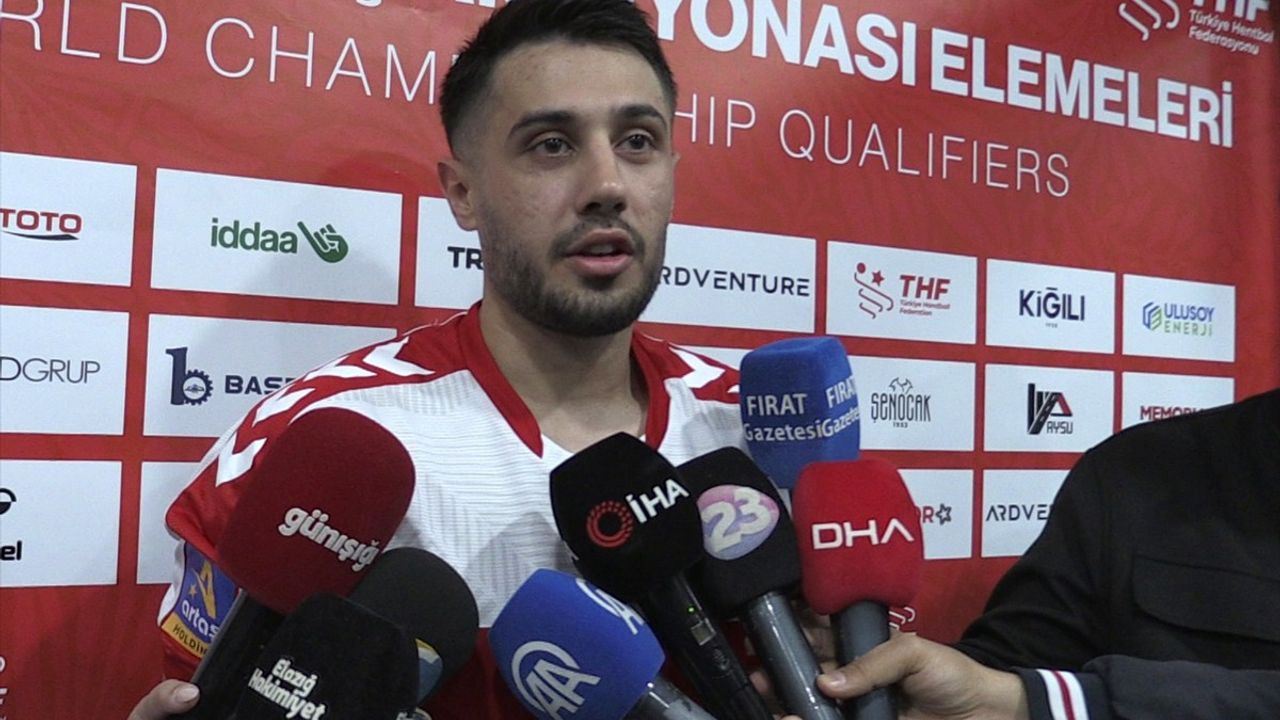 A Milli Erkek Hentbol Takımı Elazığ'da Güney Kıbrıs Rum Kesimi'ni 35-19 Yendi