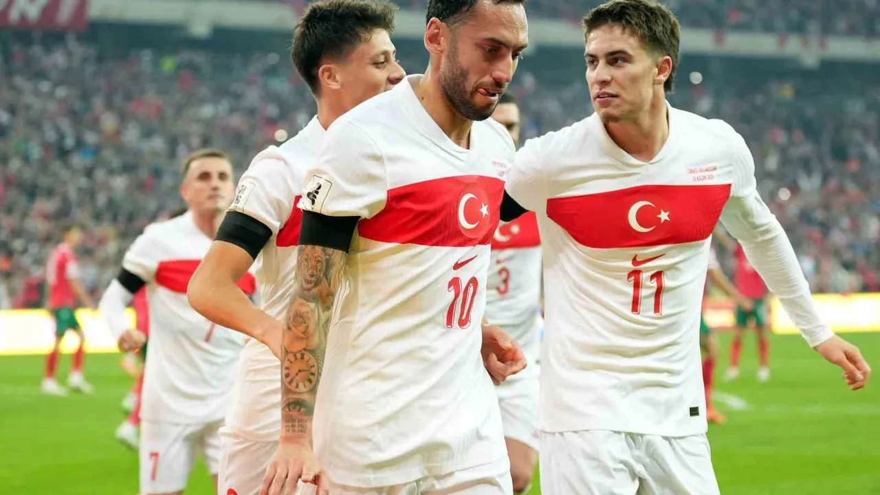 A Milli Futbol Takımı'nda Hakan Çalhanoğlu aday kadrodan çıkarıldı, İsak Vural ve Yusuf Akçiçek çağrıldı