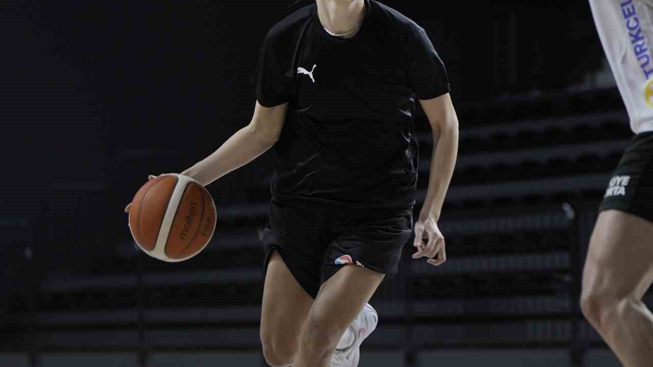 A Milli Kadın Basketbol Takımı, FIBA 2026 Dünya Kupası Elemeleri Hazırlıkları İçin İstanbul'da Toplandı
