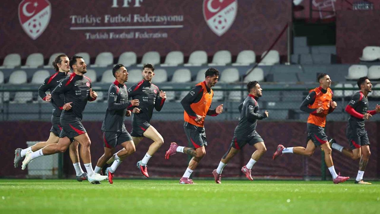 A Milli Takım, Bulgaristan ve İspanya maçları için İstanbul'da kampa girdi