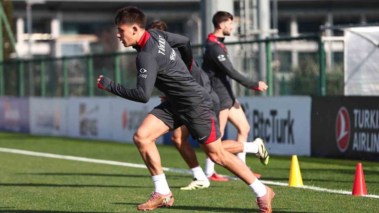 A Milli Takım, İspanya Maçı Öncesi Hazırlıklarını Tamamladı