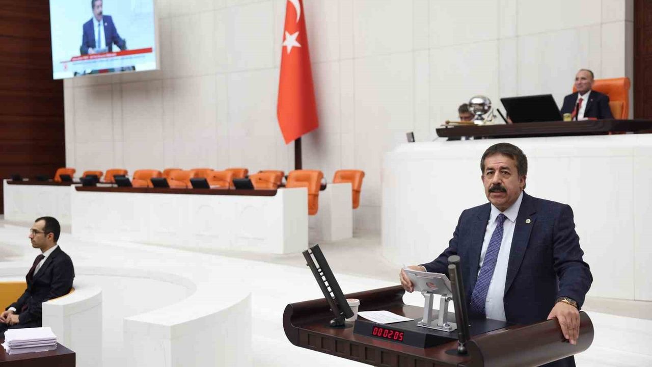Abdurrahim Fırat Mecliste Erzurum yatırımlarını ve Palandöken Tüneli planını aktardı